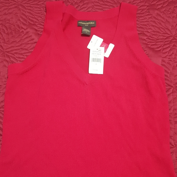 Banana Republic Raspberry tank and cardigan set - Picture 2 of 4